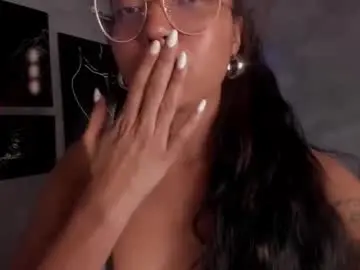 Chaturbate Live Sex Cam of sophiierobertss_