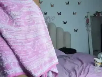 Chaturbate Best live sex cam show of naomiasha_