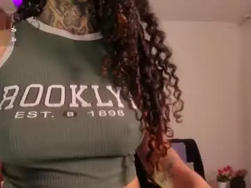 Chaturbate Live Sex Cam of cata_greenn