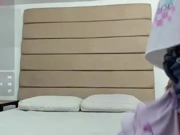 Chaturbate Live Sex Cam of susan_elliot
