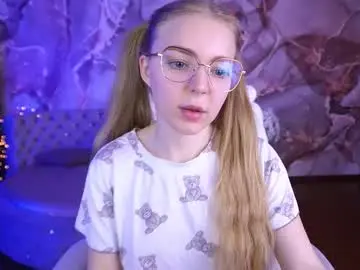Chaturbate Nude Webcam of emilysunshines