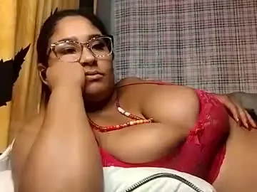 Chaturbate Watch Live Sex Cams of mommybubbles