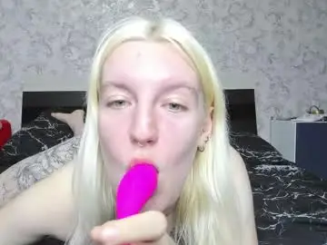 Chaturbate Live Sex Cam of baiambel_mi