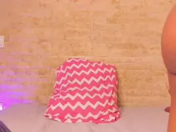 Chaturbate Live Sex Cam of pocahontas_pow