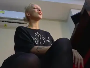 Chaturbate Watch Live Sex Cams of marthahoffman