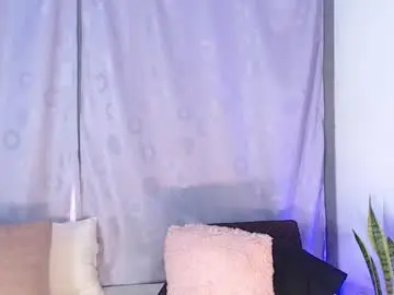 Chaturbate Live Sex Cam of rouxe_lee
