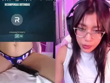 Chaturbate Nude Webcam of pinky_gamer