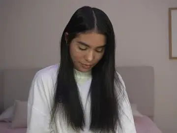 Chaturbate Live Sex Cam of veroniqe_lounge