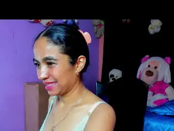 Chaturbate Free Live Porn of emily_bunny7