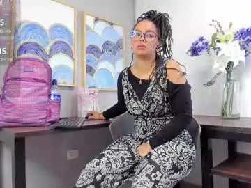 Chaturbate Live Porn of andreaa_zoee_