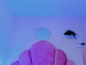 Chaturbate Live Sex Cam of angeelmoon__