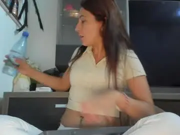 Chaturbate Free Porn Cam of mellbell_