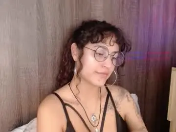 Chaturbate Free Porn Cam of sol_amarilla_
