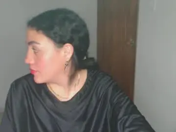 Chaturbate Live Sex Cam of brilli_pregnant