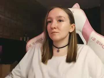Chaturbate Live Sex Cam of moonlish_siren