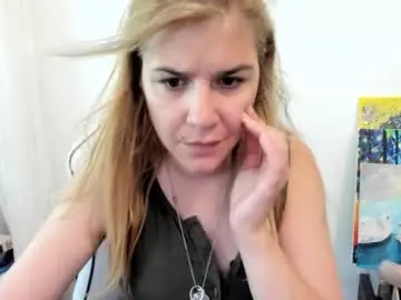 Chaturbate Sex Chat of artsyandcraftsy_