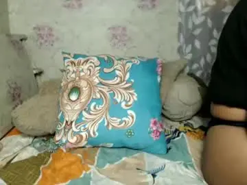 Chaturbate Live Sex Cam of qeen_sexy