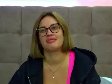 Chaturbate Live Sex Cam of marianeumann
