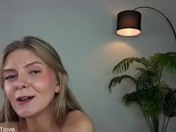 Chaturbate Live Porn of naomigirl33