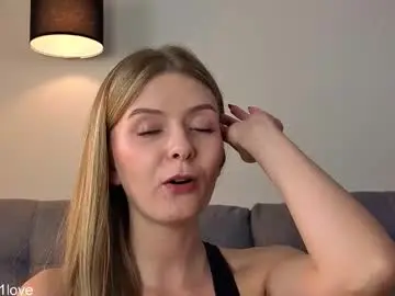 Chaturbate Live Porn of naomigirl33