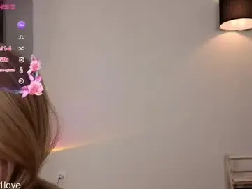 Chaturbate Live Sex Cam of naomigirl33