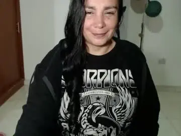 Chaturbate Live Sex Cam of vivian_milf_paint