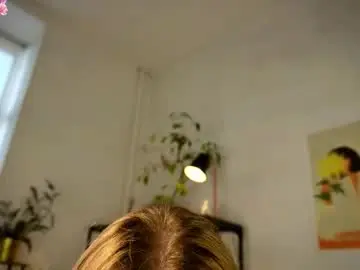 Chaturbate Free Porn Cam of chattyy_mermaid