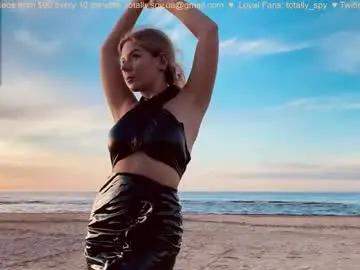 Chaturbate Adult Webcam of totally_spy