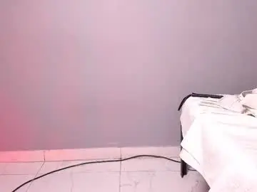 Chaturbate Live Porn of emily_beltonn