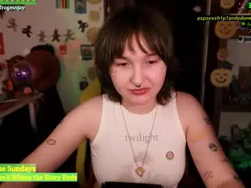 Chaturbate Best live sex cam show of frogessjay