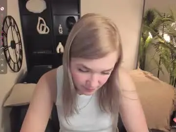 Chaturbate Best live sex cam show of bella_cosmos