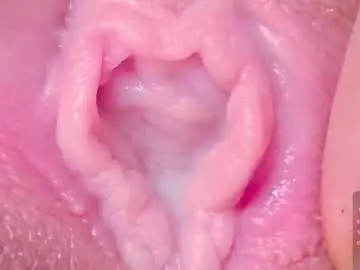Chaturbate Live Sex of horny_moly
