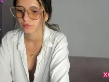 Chaturbate Live Sex Cam of your_lilacute1