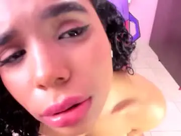 Chaturbate Sex Cam of kitty_doll_squirt