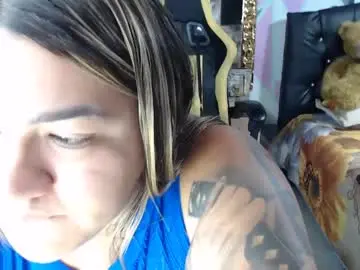 Chaturbate Live Sex Cam of camila_rosess