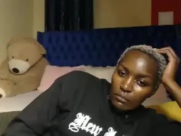 Chaturbate Live Sex Cam of prettyquee