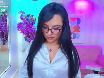 Chaturbate Live Sex Cam of tiara_r