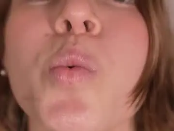 Chaturbate Live Porn of milky_0