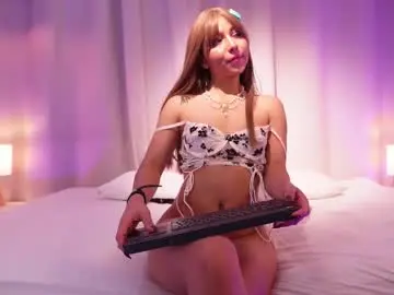 Chaturbate Nude Webcam of charloottee_1