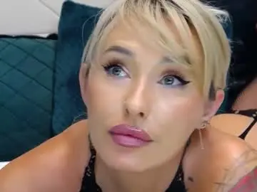 Chaturbate Nude Webcam of issasmyth