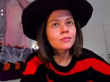 Chaturbate Live Sex Cam of kelly_cuutie