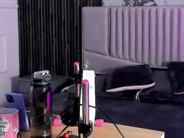 Chaturbate Watch Live Sex Cams of anyawillow