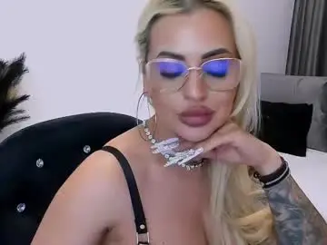 Chaturbate Live Sex Cam of lovelyblondyxxx