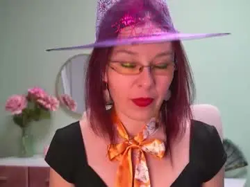 Chaturbate Free Live Porn of haileymoon85