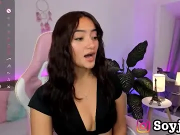 Chaturbate Live Sex Cam of bbybot