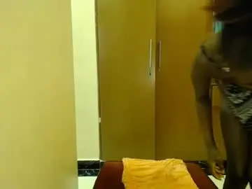 Chaturbate Live Sex Cam of minnie_lila