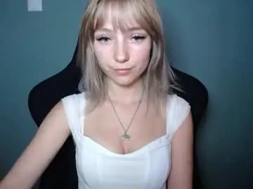 Chaturbate Nude Webcam of luciacam20