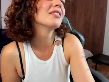 Chaturbate Nude Webcam of curly_vixen