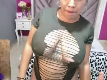 Chaturbate Live Sex Cam of salomehernandezx