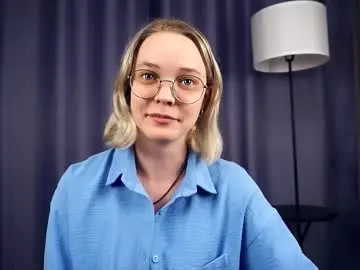 Chaturbate Live Sex Cam of deannmaslen